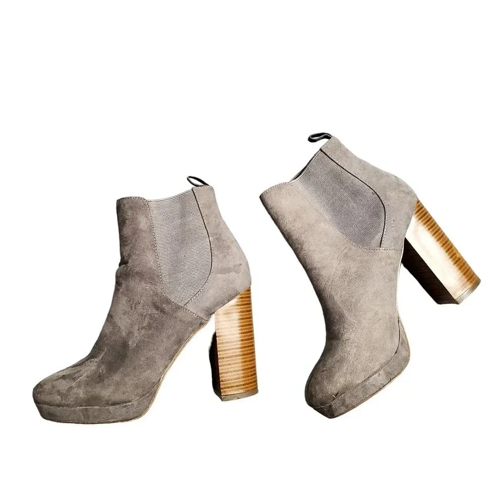 Charlotte Russe Gray Ankle Suede Platform‎ Boots